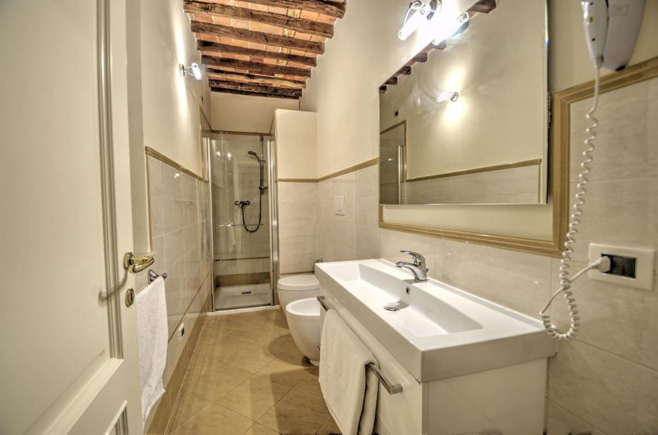 Lucca Cycling Holidays Il Tiglio Rooms SantʼAndrea di Compito Exterior foto